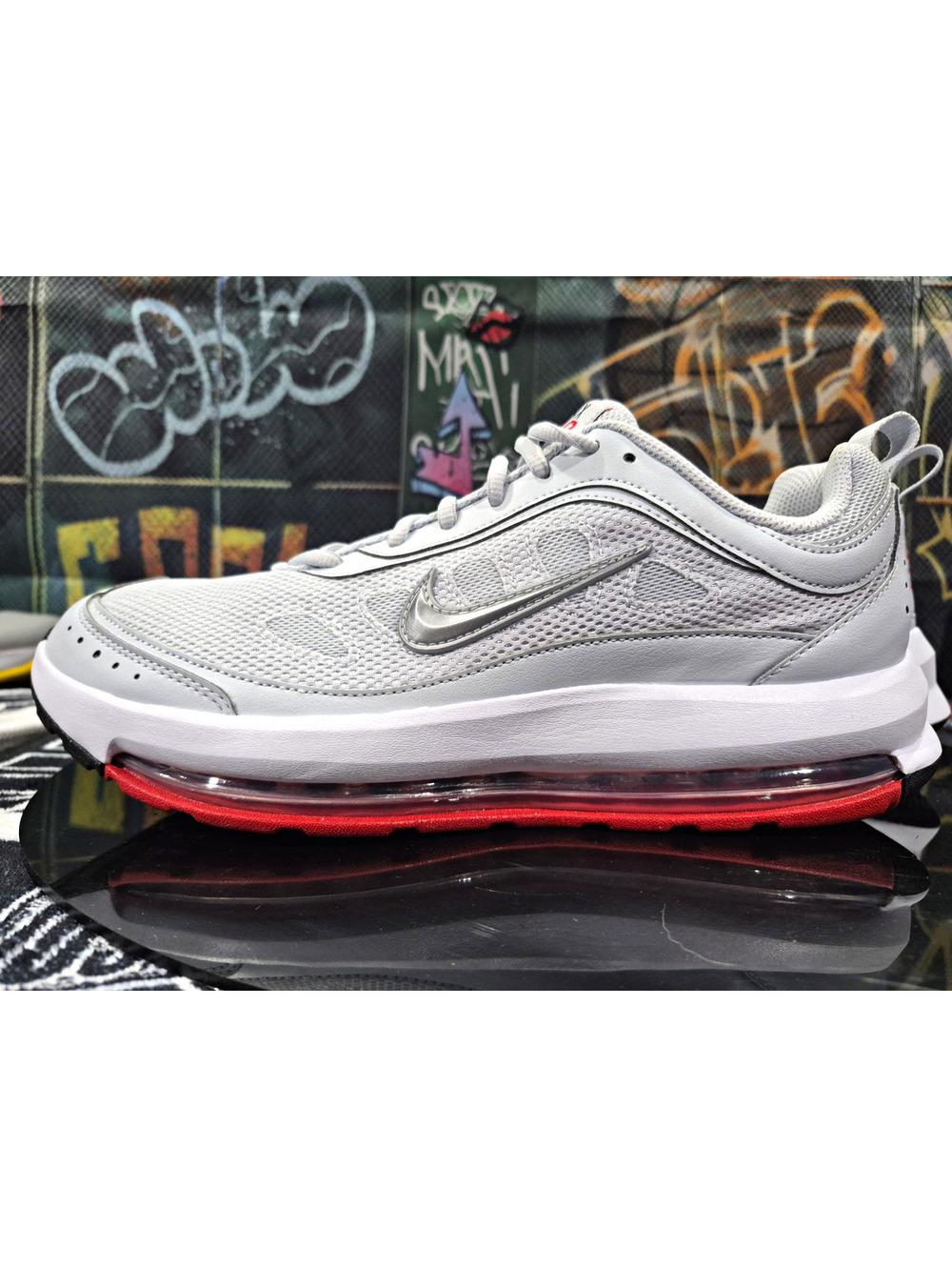 Nike Air Max AP Low Top Breathable Mesh Lace Up Sneakers Gray/White/Red MENS 11M